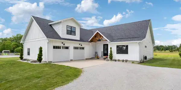 Image 4: Front of home