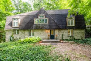 557 Hillcrest Drive