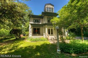 7607 Sturbridge Lane