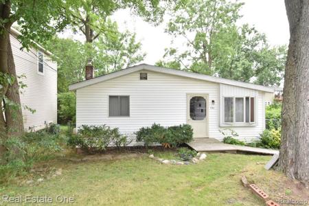 1764 SYLVAN GLEN