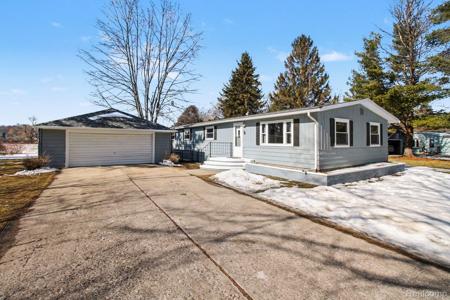 786 Red Oaks Drive