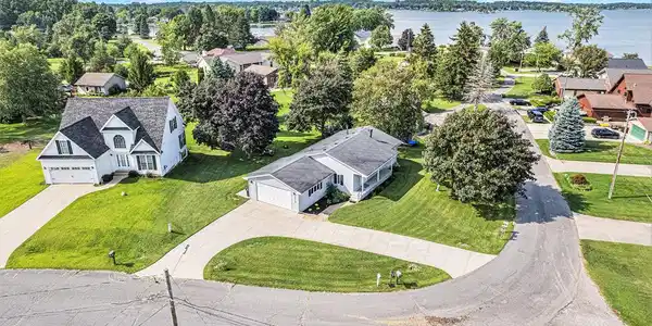 125 E Princess Drive