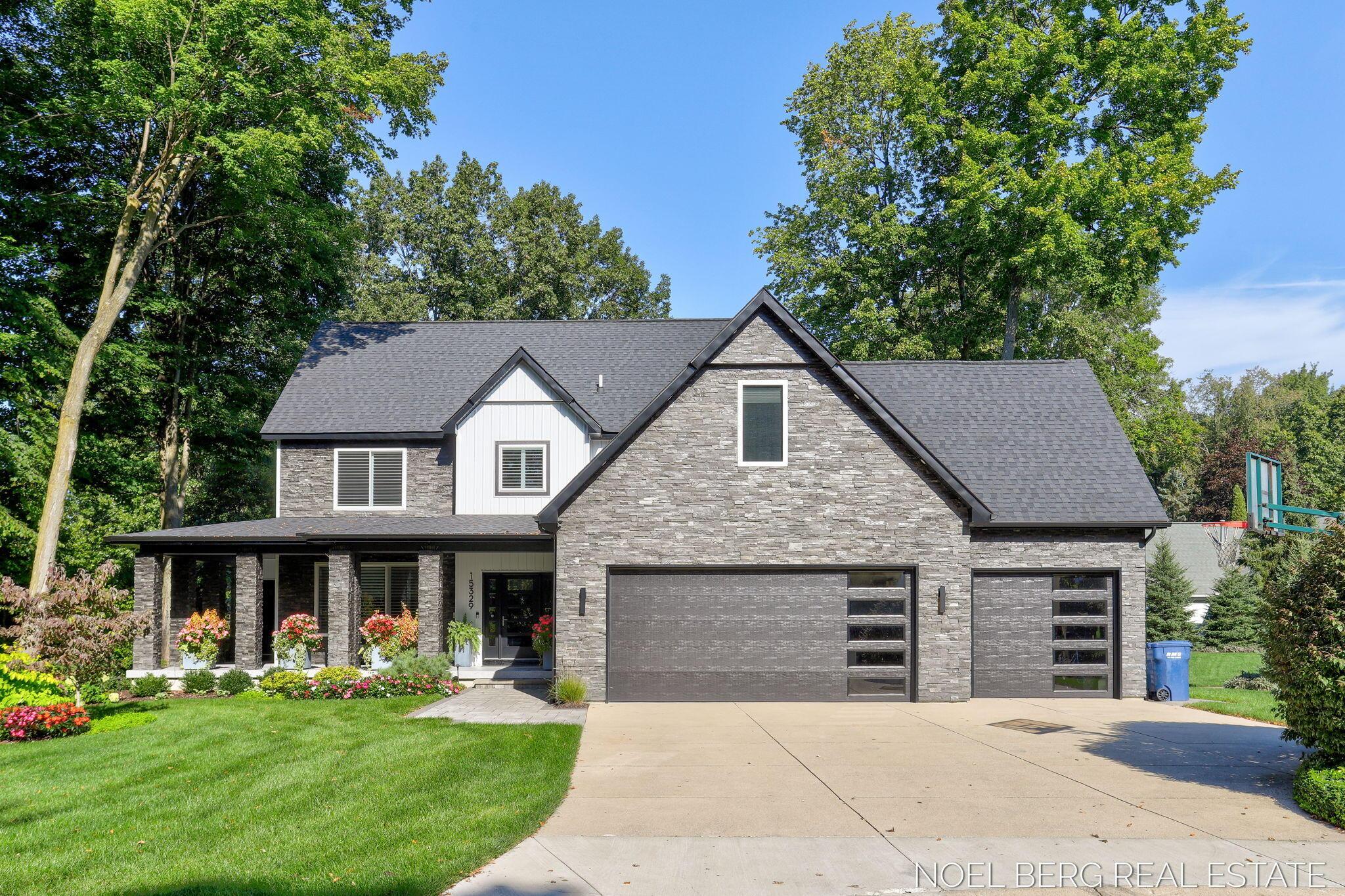 Image 4: 2-web-or-mls-15329-blue-heron-ct