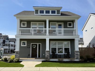 406 W Leland Drive