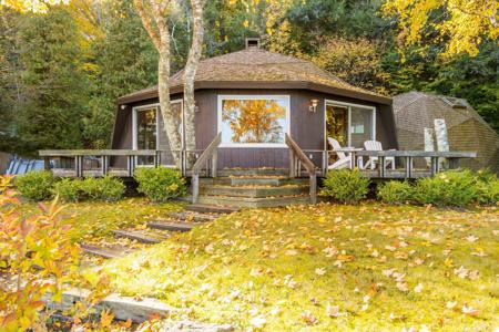 1205 E South Shore Drive