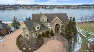 10611 Lighthouse Point Drive