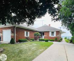 256 N Market