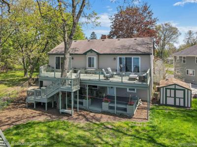 3085 WHITFIELD Drive