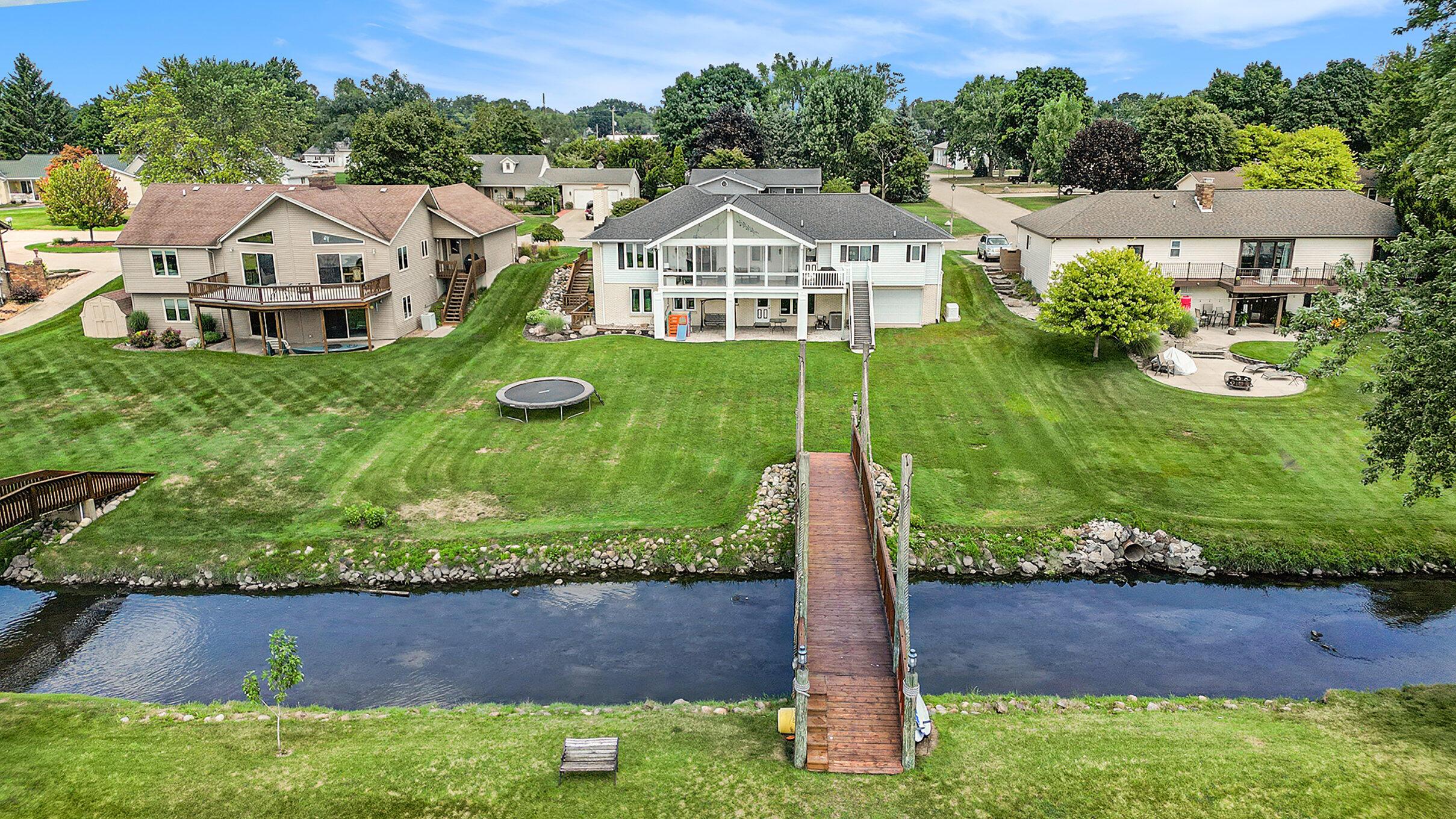 Image 3: 018_dji_0560_593