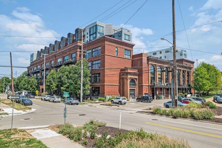 600 Broadway Avenue