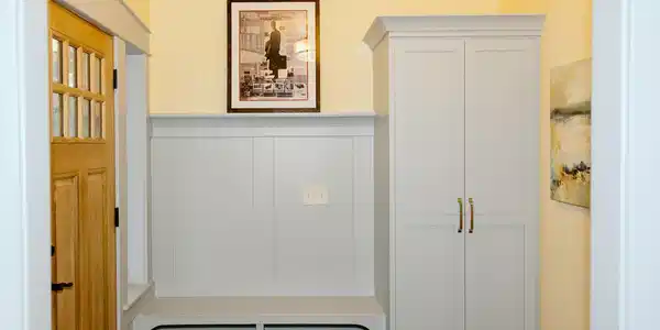Image 3: Entryway