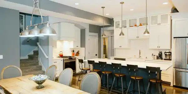 Image 4: Kitchen