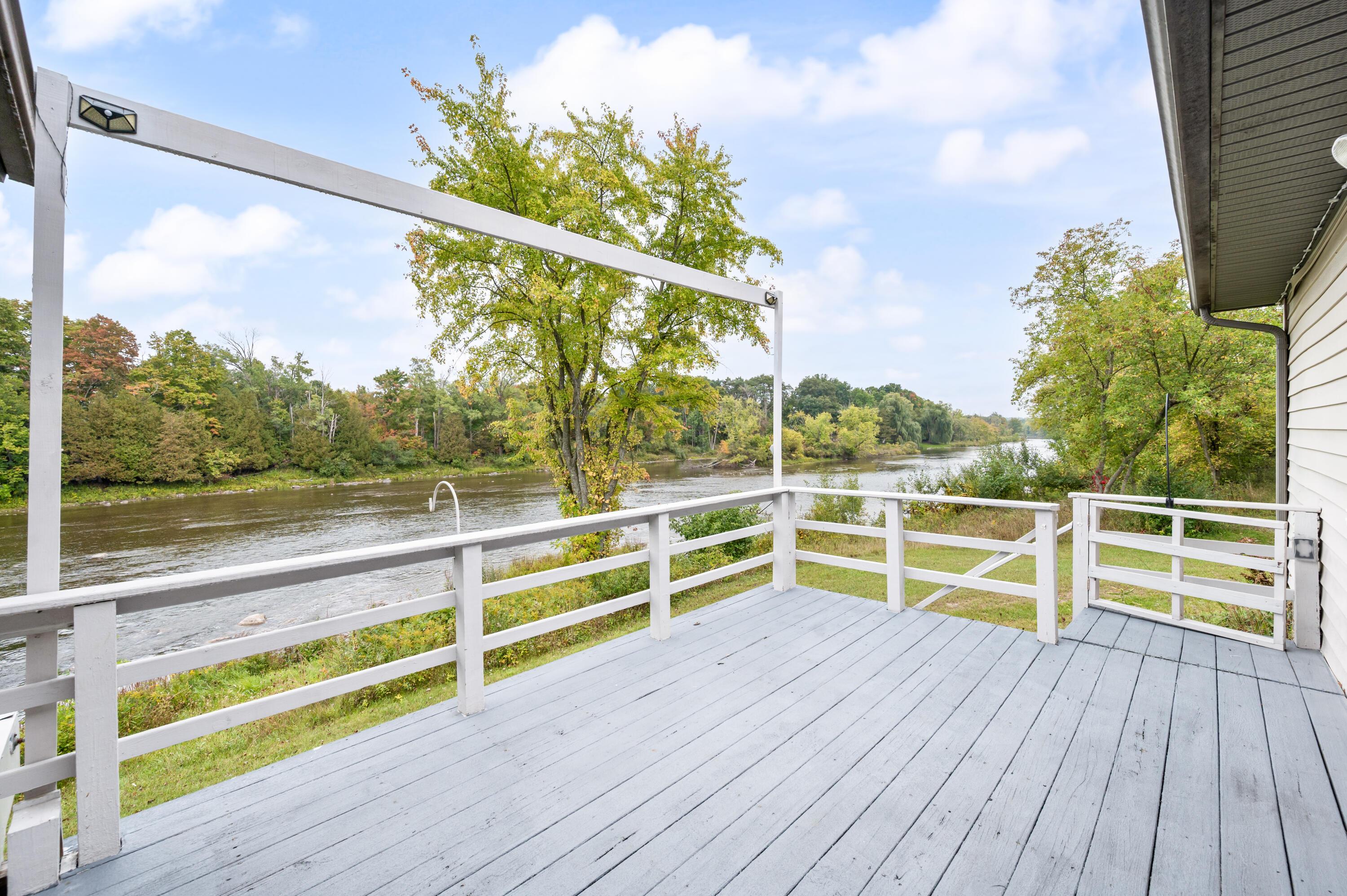 Image 2: 19802-NDavisonRd-BR-33