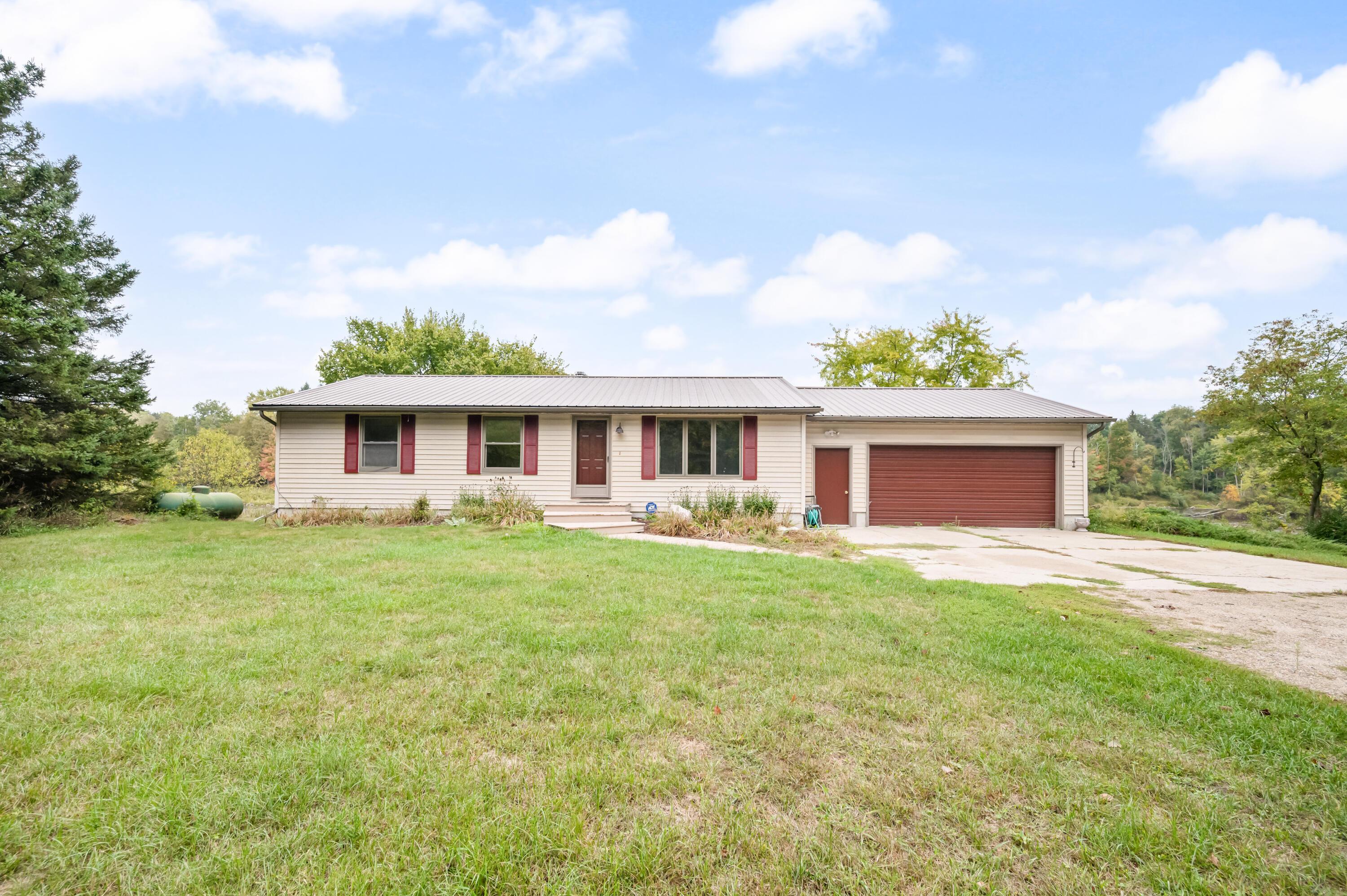 Image 4: 19802-NDavisonRd-BR-28