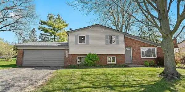 5036 Parview Drive