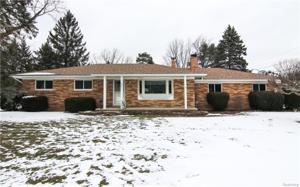 1231 KINGSWAY Drive