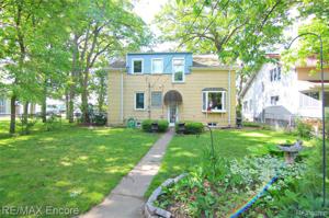 6907 DESMOND Road
