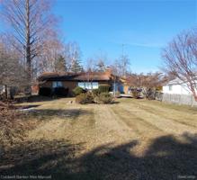 8309 LAKESHORE Road