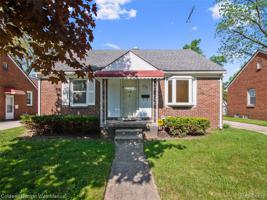 210 LINDEN Road