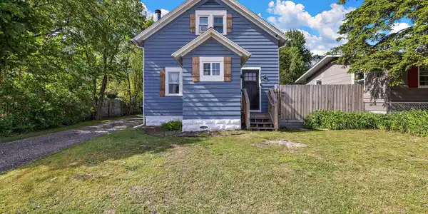 1152 W Laketon Avenue