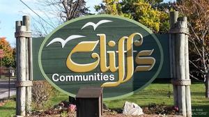 812 Cliffs Drive