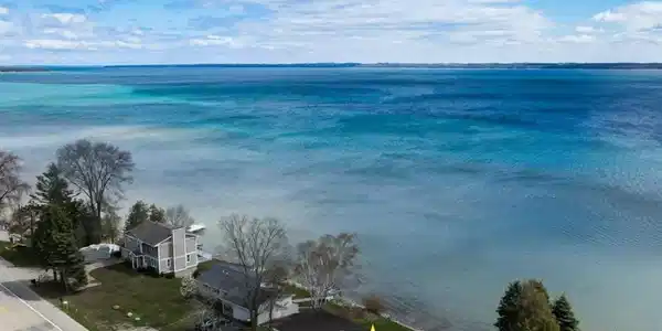 5615 SW Bay Shore