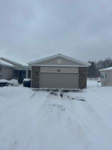 867 CRYSTAL Lane