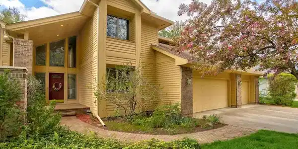 3595 SUNSET WAY