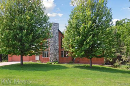 4333 Running Deer Trail