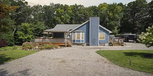 3230 Granda Vista Drive