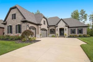 3655 POINTE SHORE Drive
