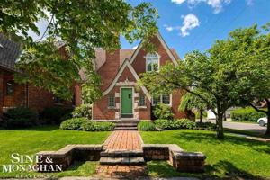 441 Manor