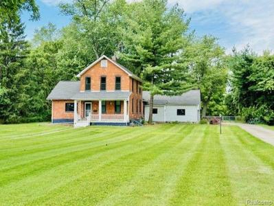 739 N 9TH Street