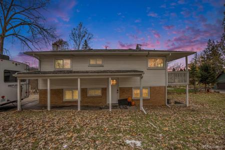 2080 Dunwoodie Street