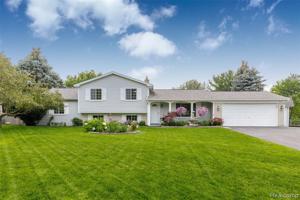 3588 COUNTRY VIEW Drive