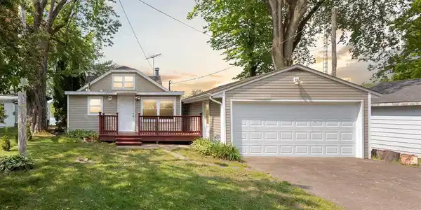 25031 Lake Shore Drive