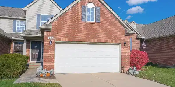 2633 Ambassador Drive