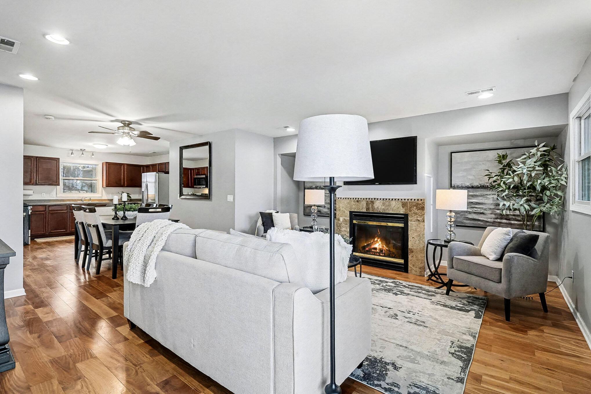 Image 4: 006_img_7417_589