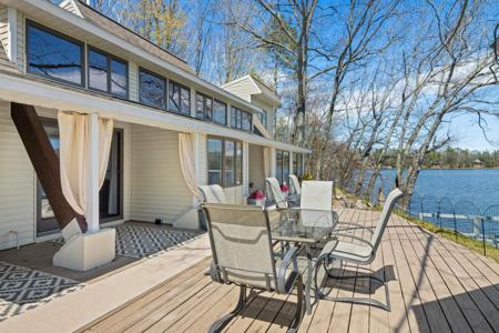 7093 Little Twin Lake Road NE