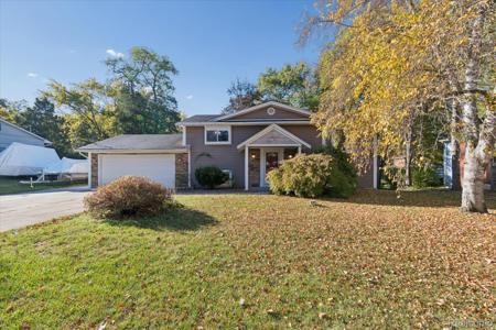 541 Crystalia Street