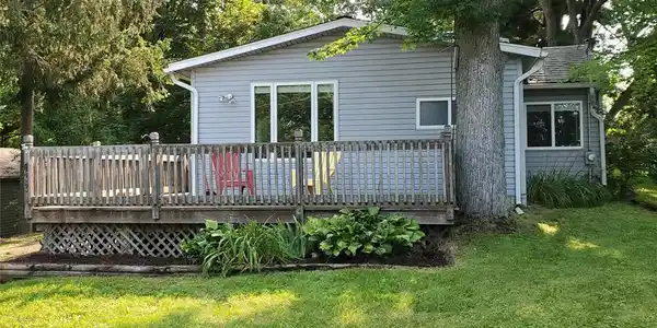 433 MAPLE Drive