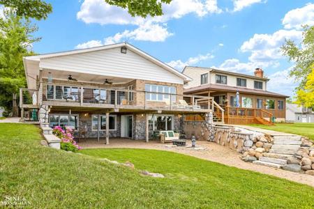 5031 Pointe Drive