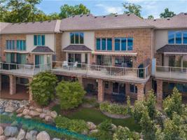 980 SUNSET DRIVE