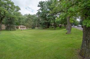 000 PONTIAC TRAIL LOT 24 - 26
