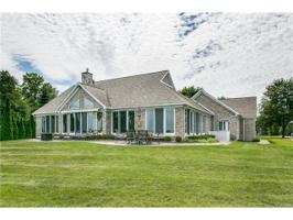 8442 LAKESHORE Road