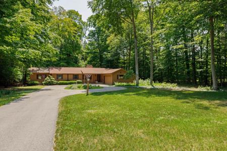 3862 N Trillium Drive