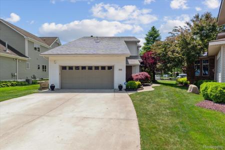 4118 Shoreview Lane