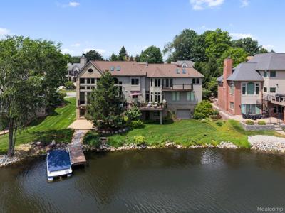 4443 Island View Drive