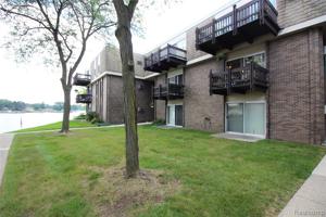 250 N LIBERTY ST APT 204