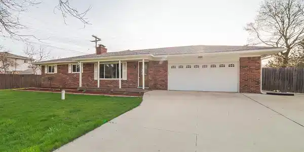 31 FREDERICK Drive